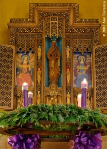 advent wreath in front of Our Lady